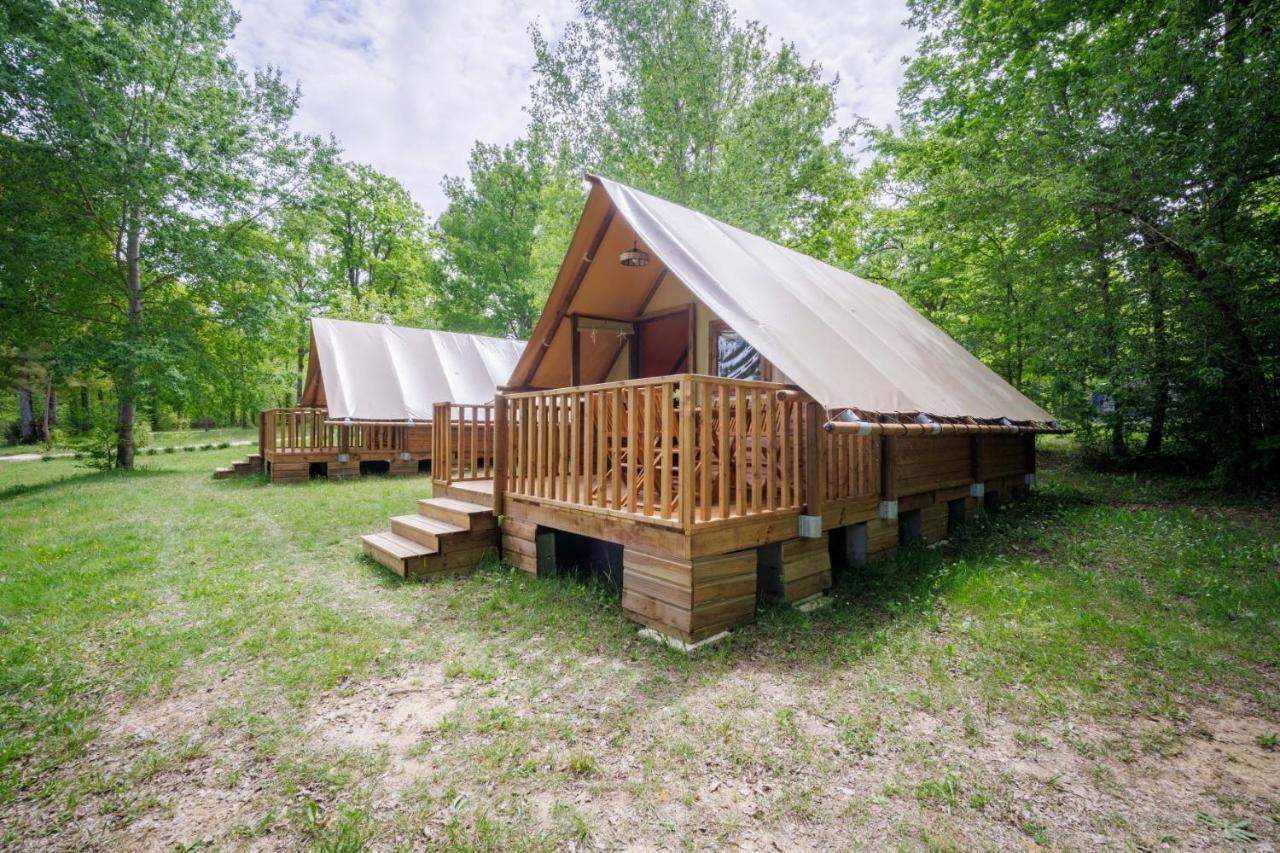 La Clairiere - Ecolieu De Vacances Lamothe-Fenelon Exterior photo